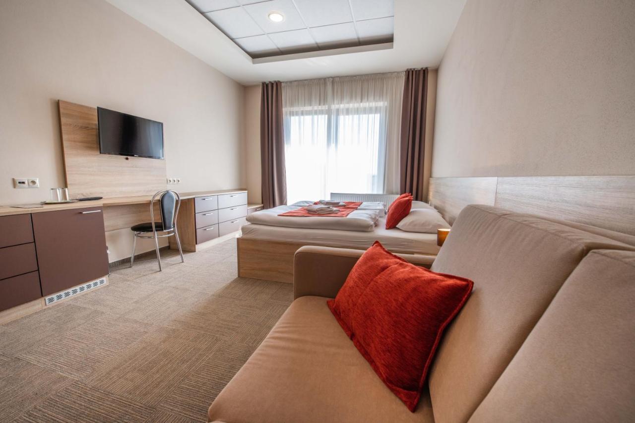 Aqua Sport*** Hotel Púchov Екстериор снимка