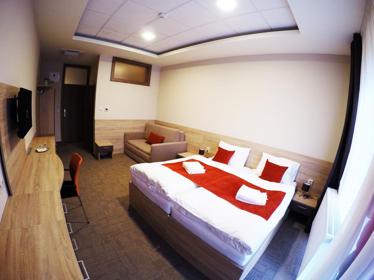 Aqua Sport*** Hotel Púchov Екстериор снимка