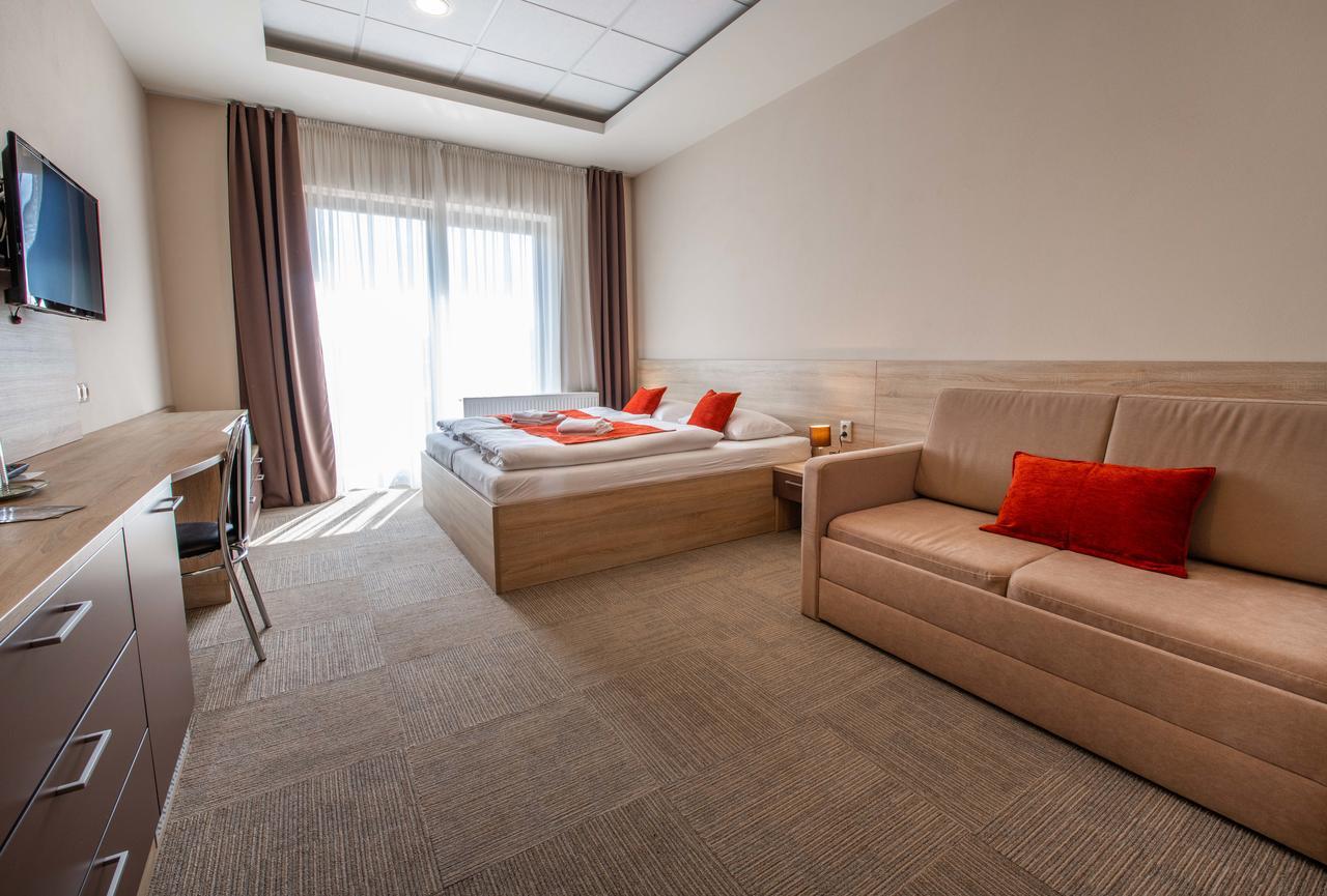 Aqua Sport*** Hotel Púchov Екстериор снимка